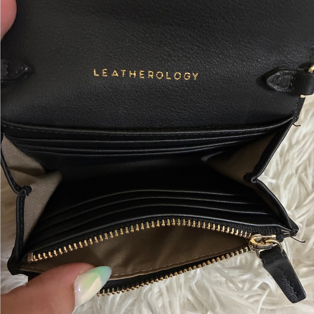 LEATHEROLOGY Haven Compact Wallet 🖤 - Picture 8 of 14